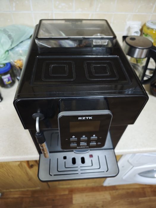 Кавомашина RZTK Barista CSB-1100