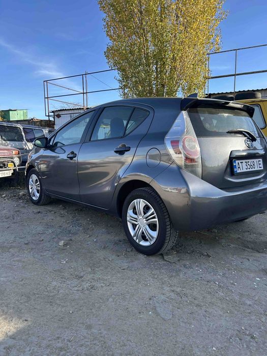 Аренда авто сдам Лексус ст200, Лачетти приус от 2х дней