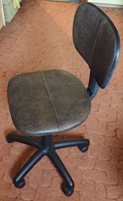 Krzesło biurowe obrotowe dla dziecka