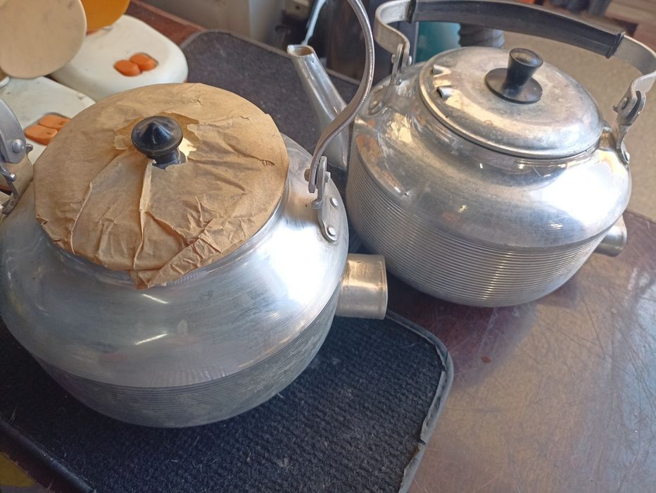 Элетрочайник советский,два за 600 г