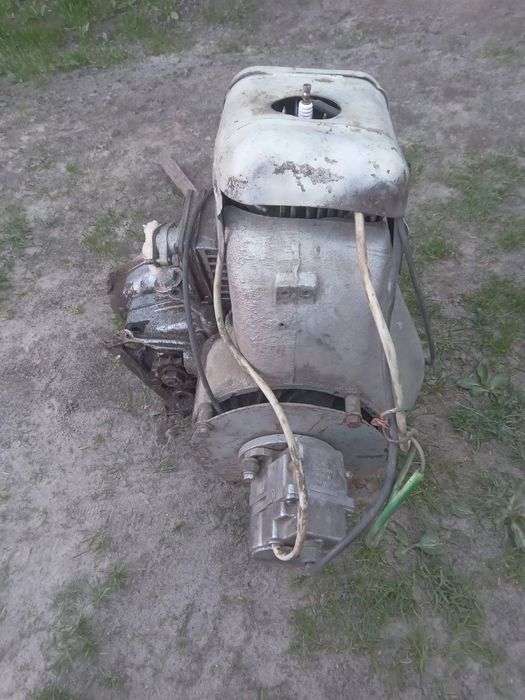 Мотор з мотоцикла муравей 200 кубів