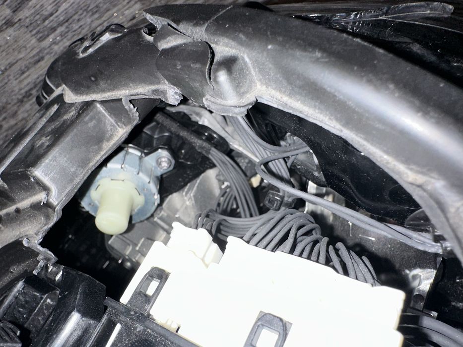 PORSCHE TAYCAN - 9J1.941.036.F Фара правая