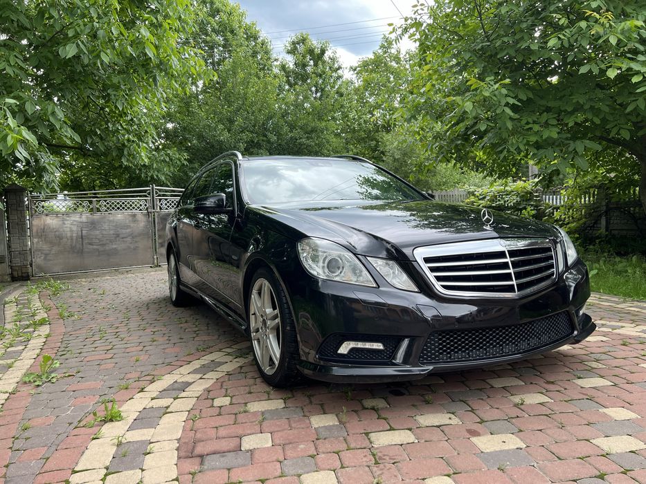 Продам Mercedes Benz E212 AMG праве кермо.