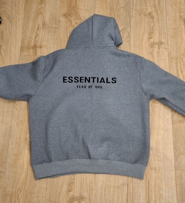Gray set Essentials