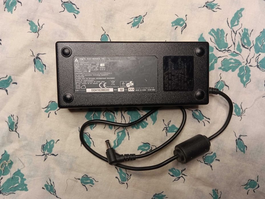 Зарядное блок живлення питания для ноутбука ASUS 19V 6.32A (5.5×2.5mm)