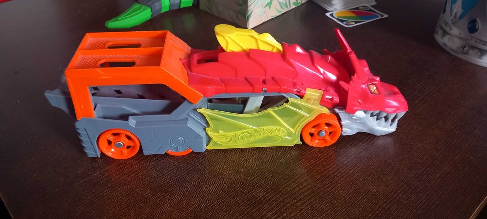 Hot wheels City smok wyrzutnia