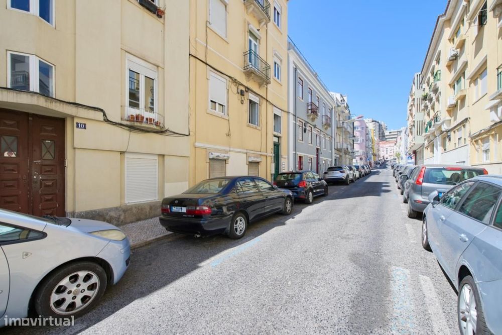 Quarto - localizado em Alameda Lisbon