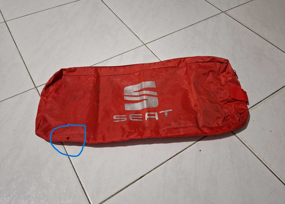 Bolsa original Seat para triângulo ou ferramentas