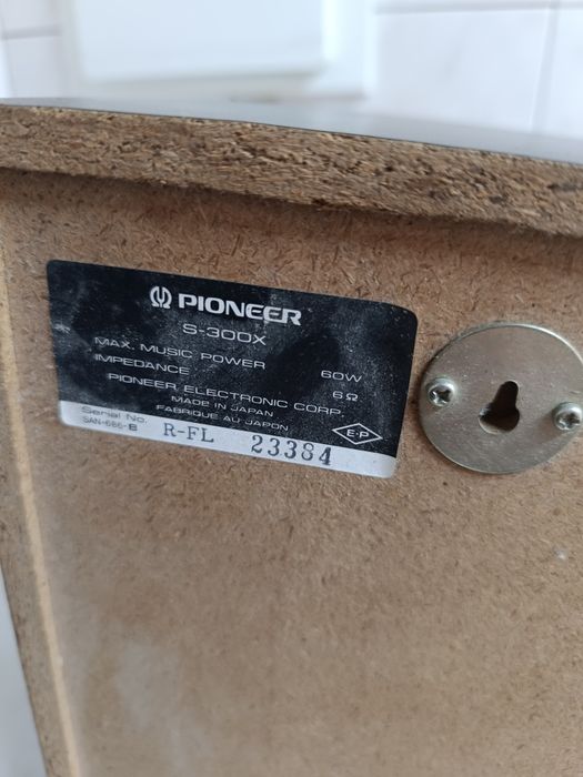 Colunas Pioneer S-300X