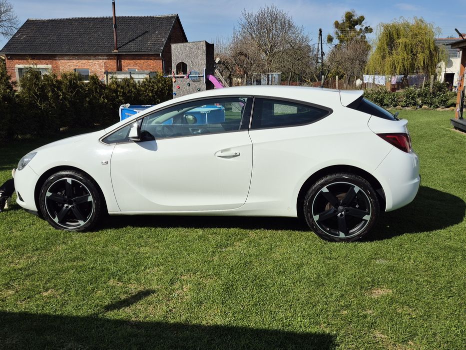 2012 Opel Astra GTC