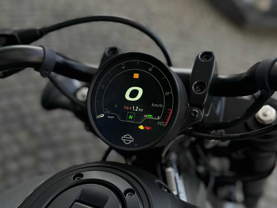 2026 Harley-Davidson Sportster S колір Dark Billiard Gray