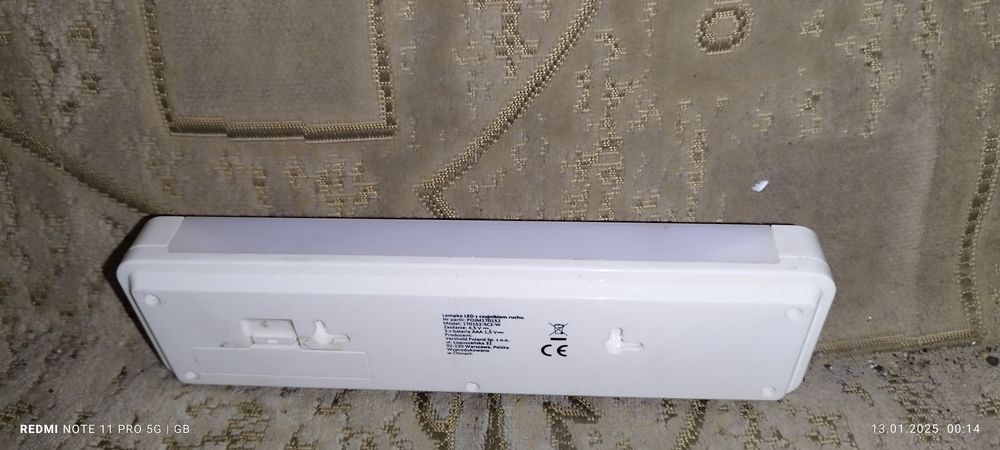 Sprzedam lampkę led z czujnikiem ruchu