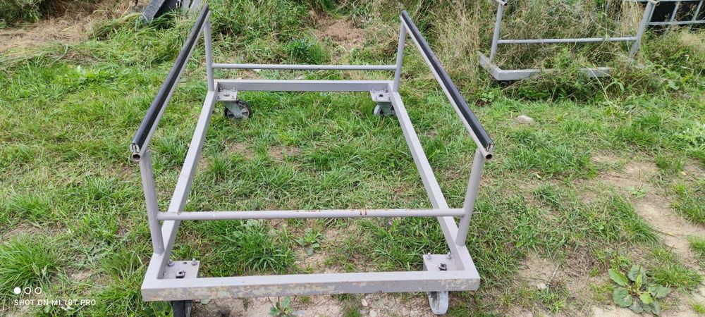 wózek stojak do malych lodzi na mocnych rolkach