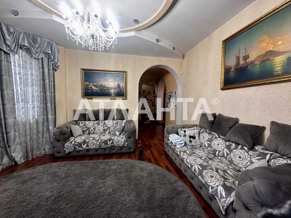 Дом Капитальный. Лиски.10 соток.293м.кв.35кухня.285тыс$