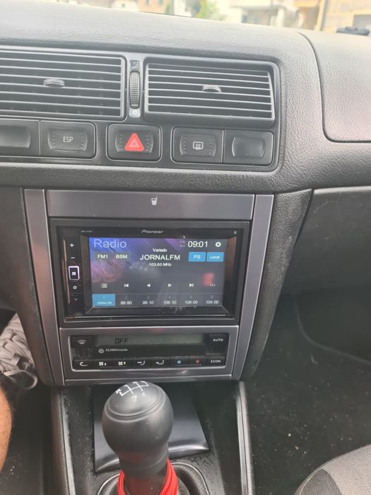 Radio com bluetooth e entrada para pen e outro tipo de coisas