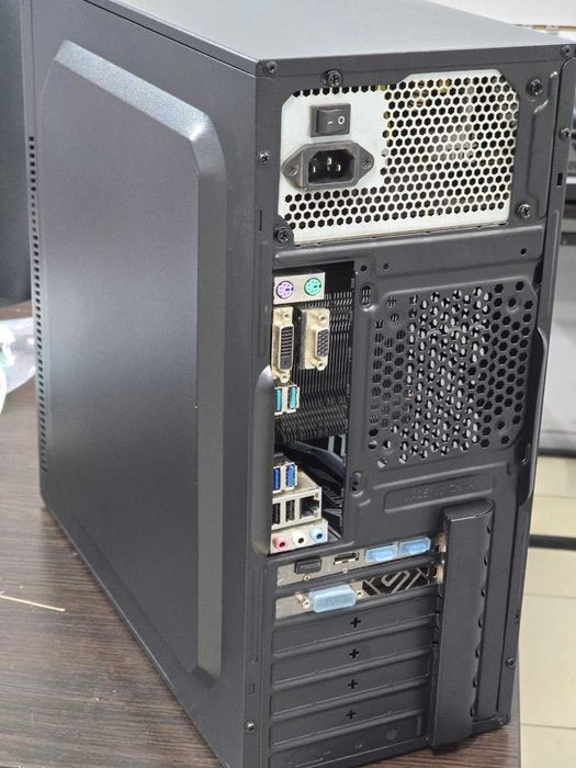 i5 9400f rx580 - купити комп'ютери та комплектуючі - Ціна на OLX.ua