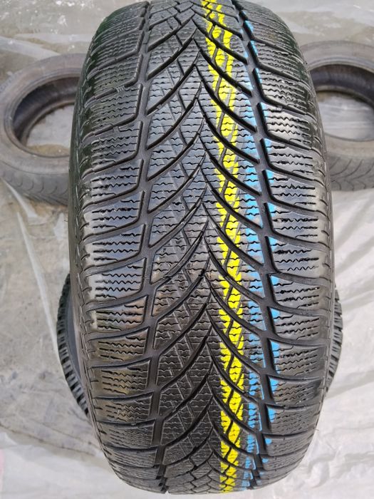 Одна зимова шина Goodyear 205/55/16