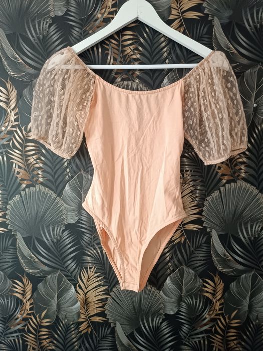 Nowe body damskie z ozdobnymi rękawami