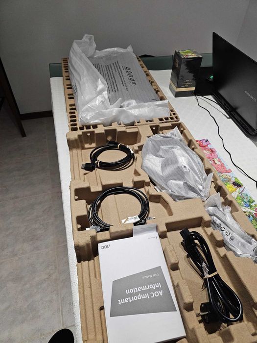 Monitor Gaming IPS AOC Q27G42XE 27'' QHD 180Hz