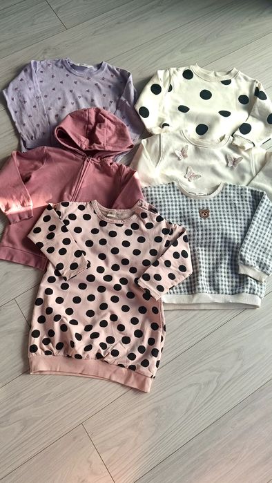 Sprzedam bluzy rozm.104/110/116