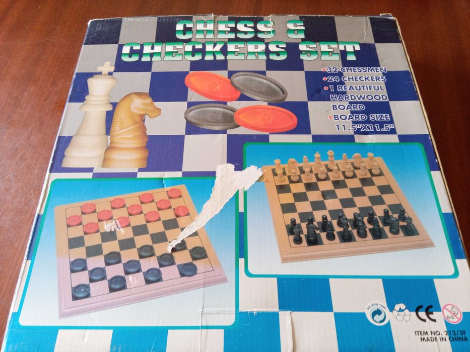Jogo, tabuleiro  para jogar damas ou pocker