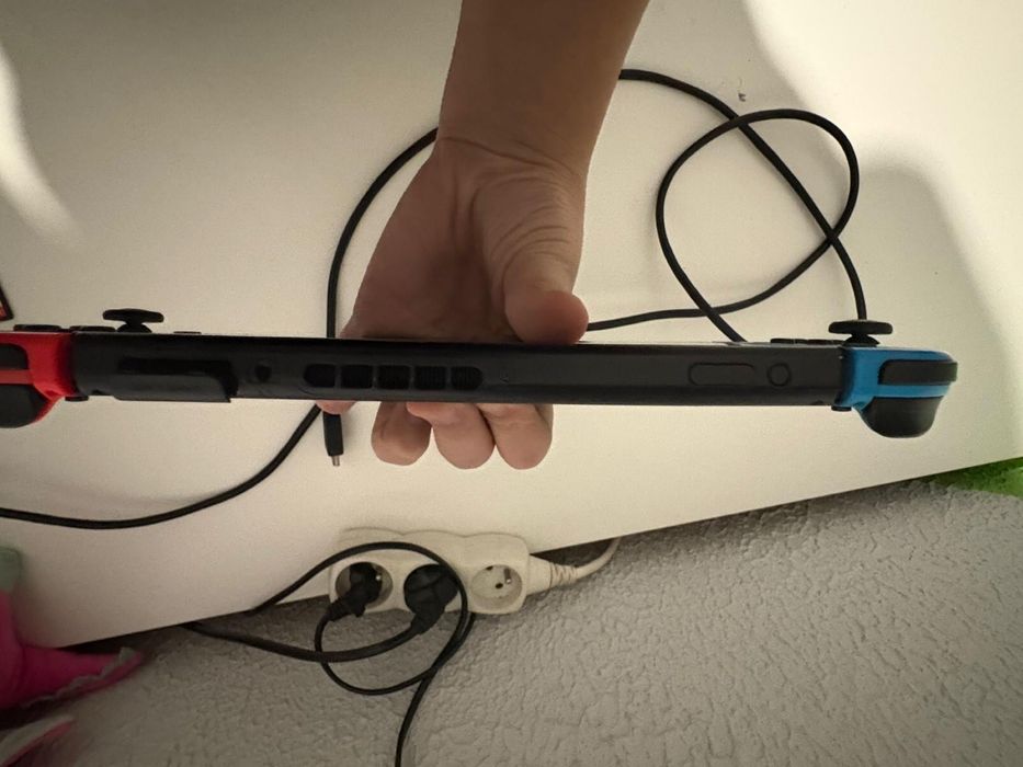 Konsola Nintendo switch gry x3 jak nowa  pudelko