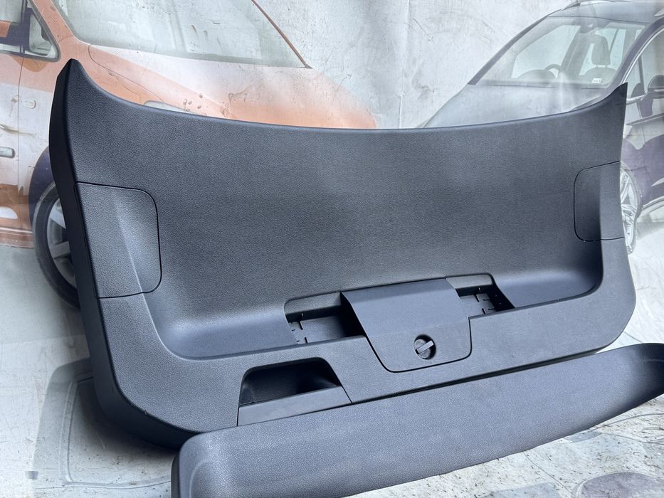 Обшивка ляди Passat b8 карта пластик дверей багажника