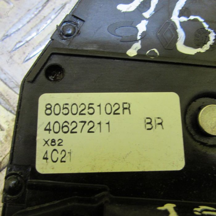 Замок дверей праві Renault Trafic 3 Opel Vivaro двери Трафик Виваро т3