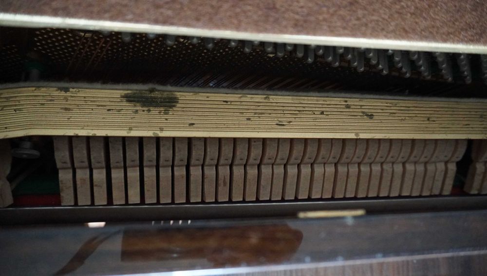 Pianino marki WEINBACH