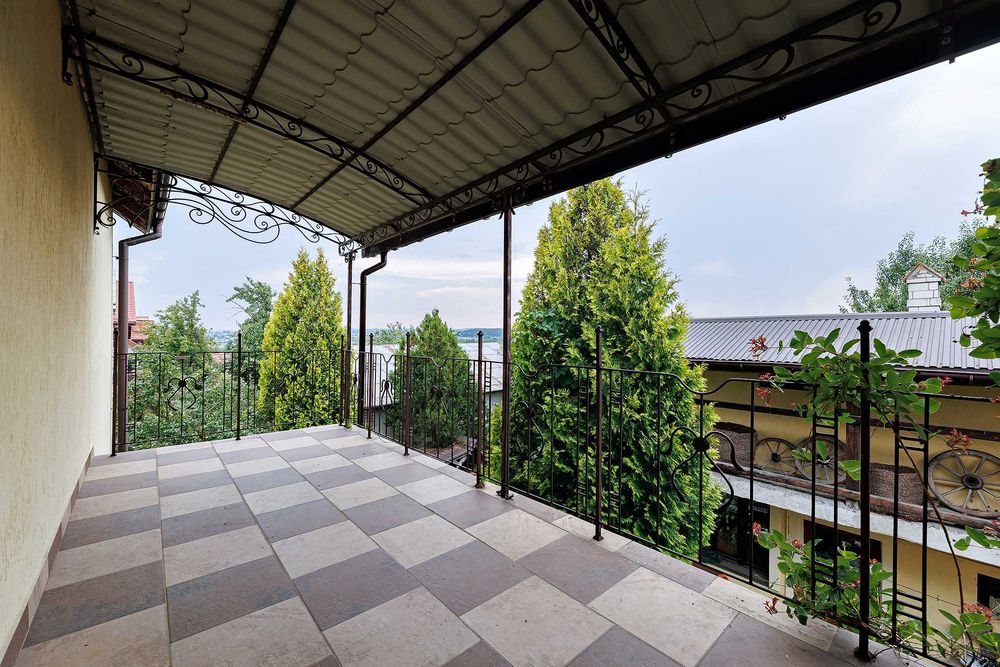 Продаж будинку у житловому стані з ділянкою 12 сот. у 10ти км від Львова 180 000 $