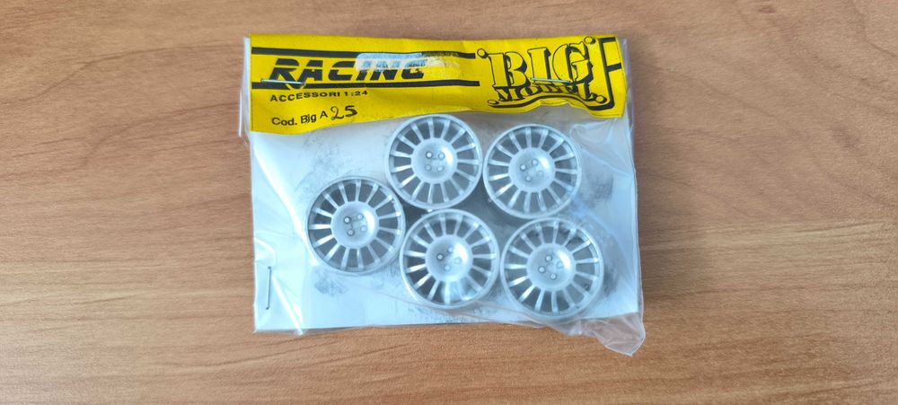 1/24 Decalques e acessórios das Marcas Studio 27, Reji, Renaissance