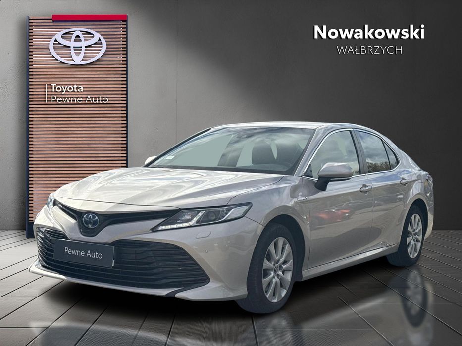Toyota Camry 2.5 Hybrid Comfort + business