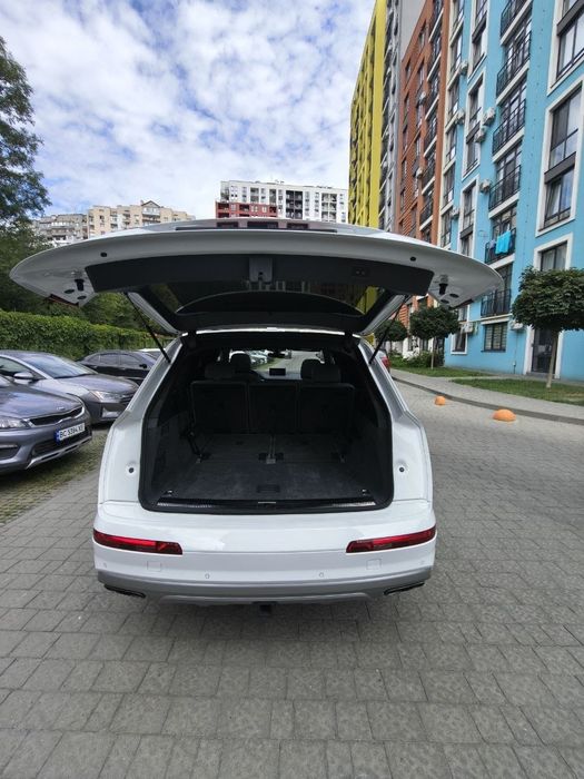 Audi Q7 2019 VIN WA1VAAF71KD034046 фото оголошення 8 з 24