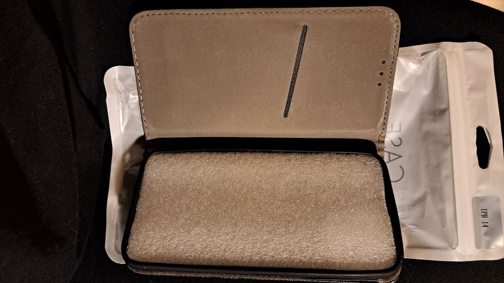 IPhone 14 case etui