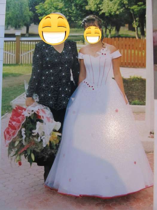 Продається весільне/випускне плаття