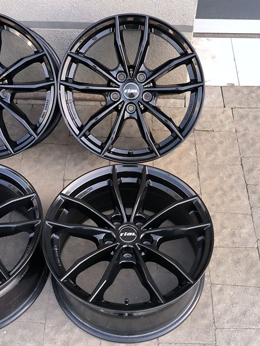 Диски Rial r17 5x112  Audi Skoda Volkswagen Mercedes