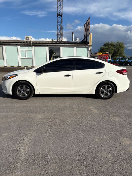 Kia Forte 2017 LX • 2.0 MPI • Отличное состояние, родной пробег.