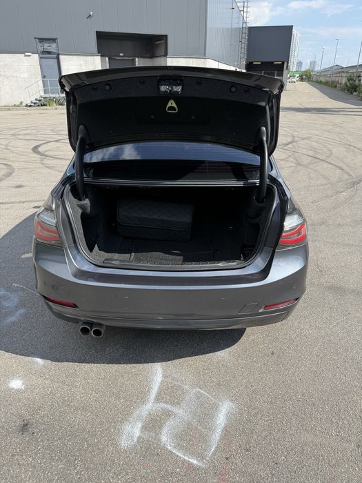 Продам BMW F30 328i В гарному стані