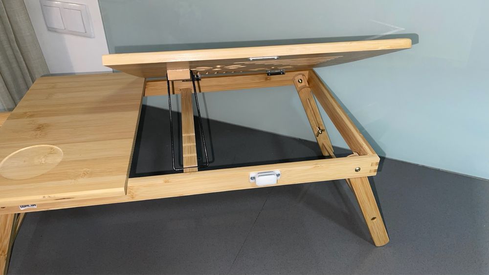 Mesa de computador portátil com gaveta