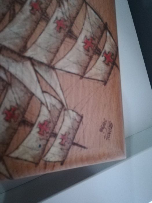 Caixa de pintada mão