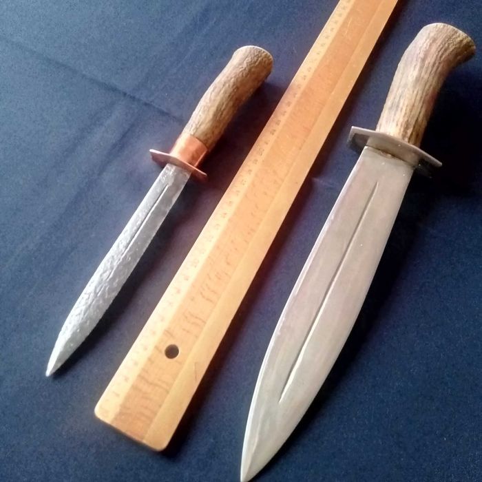 Facas de caça com cabo em chifre de veado