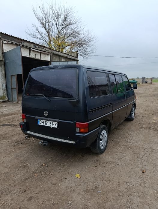 VOLKSWAGEN TRANSPORTER caravelle Т4 пасажир 1992г. 2.4 дизель