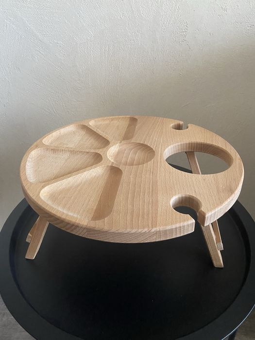 Менажниця, підставка для горішків, вина, тарілка