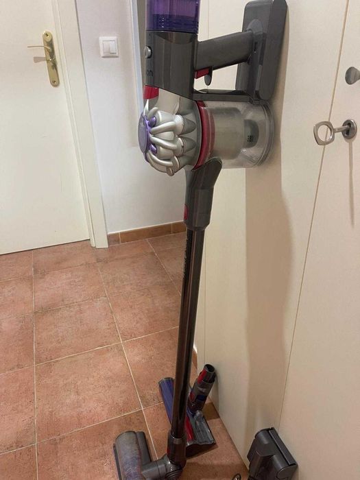 Aspirador Dyson V8 Advanced Vertical e de mão | Completo
