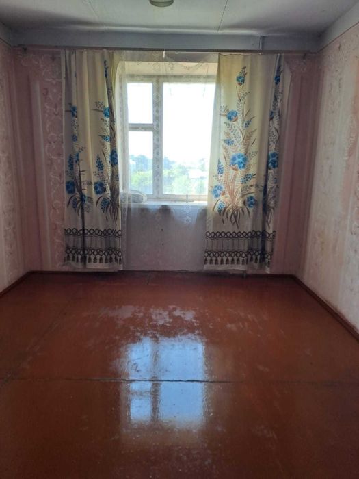 Продається простора 4-кімнатна квартира в с. Хутір-Будилів!