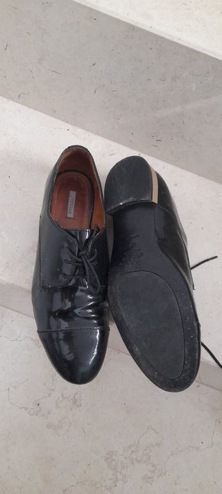 Sapatos de verniz n.40