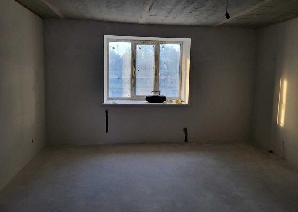 3 кім на Яреми в зданому будинку