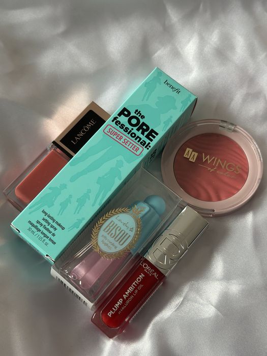 Zestaw kosmetyków lancome benefit cosmetics mgiełka błyszczyk cień do powiek róż loreal