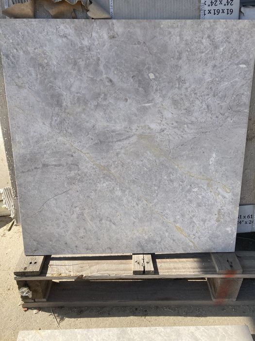 Płytki biały kamień naturalny marmur 61x61