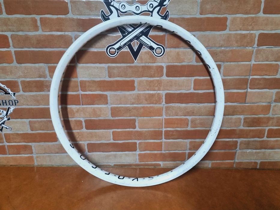 Aro Syncros 26 32F - Excelente Estado